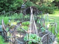 sculpturevegetable-garden-fence